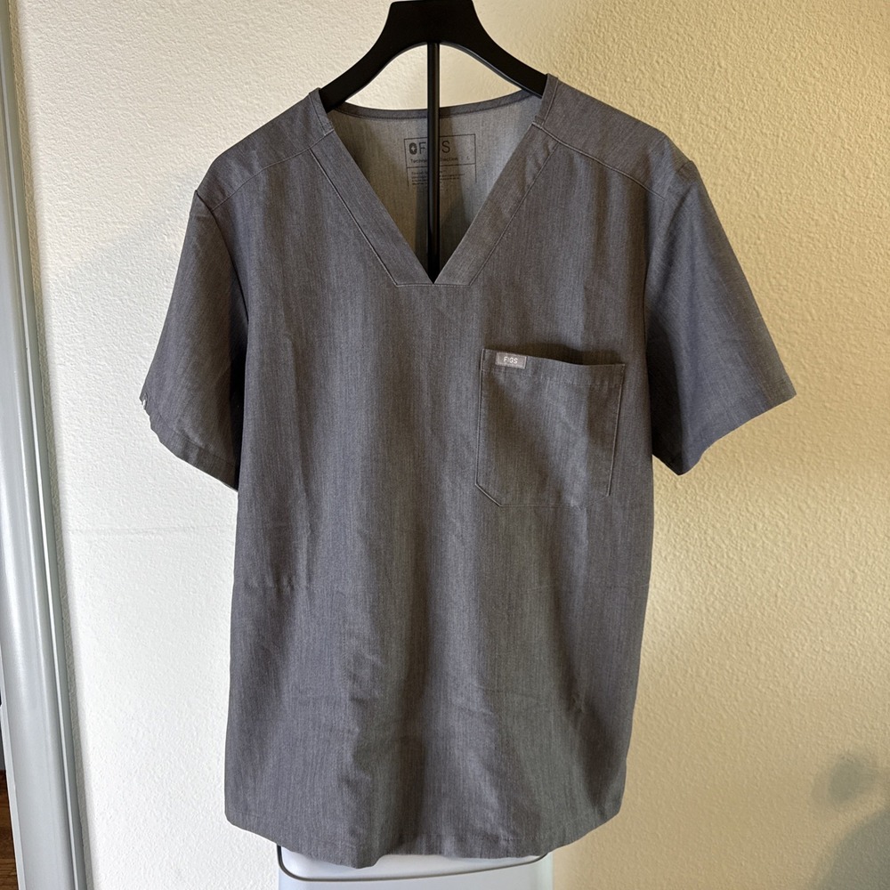 FIGS Scrub Top Mens Technical Collection V-Neck Pocket Nursing Gray Size L
